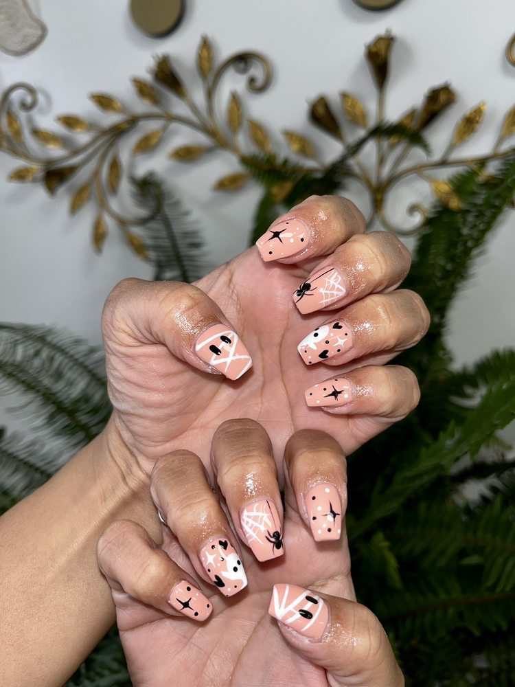 ROYAL BEAUTY NAIL SALON 124 Photos & 10 Reviews 1078 N State