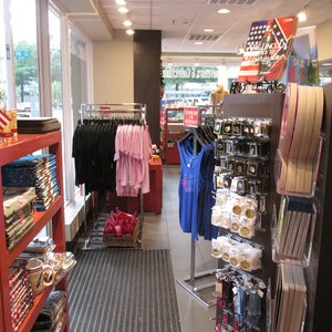 JOE’S SOUVENIR - Updated February 2026 - 34 Photos - 917 F St NW ...