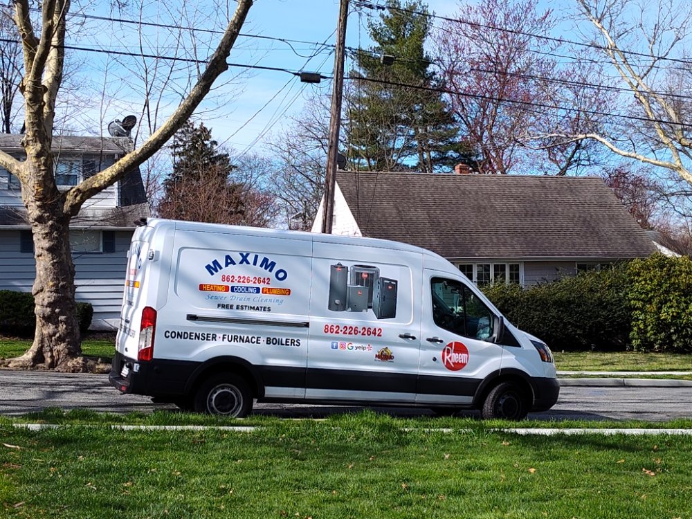 Slide of Maximo Heating, Cooling & Plumbing