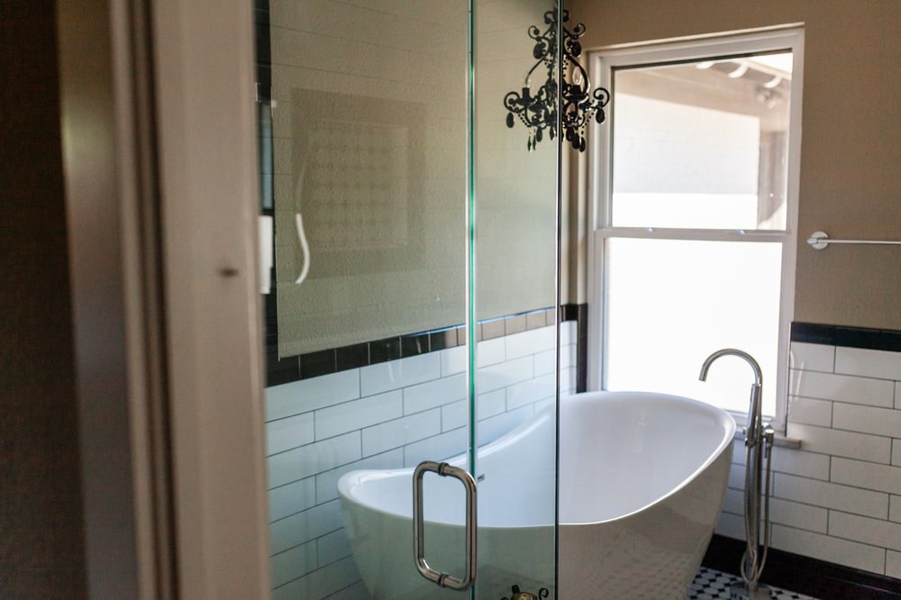 Slide of HME Construction Services