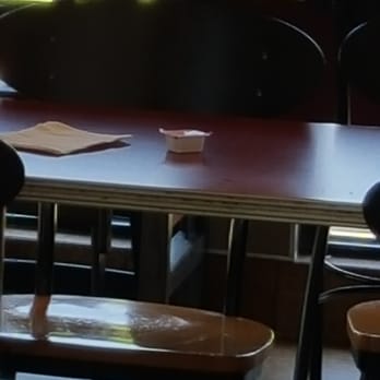 Jack in the Box - Dirty tables - Fast Food Near Me - Oklahoma City, Oklahoma