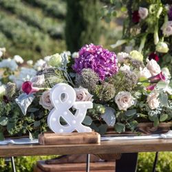 K & R - Wedding Flowers