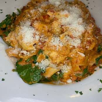 La Scala - Fettuccine Samantha - Italian Near Me - Baltimore, Maryland