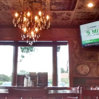Clive's Roadhouse - American Near Me - Burnsville, Minnesota