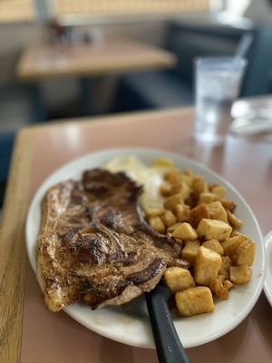 Wren's Café by null