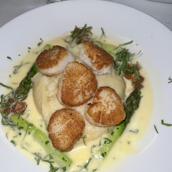 Bistro Niko - Maine Sea Scallops St. Jacques - French Near Me - Atlanta, Georgia Bistro Niko - Maine Sea Scallops St. Jacques - French Near Me - Atlanta, Georgia
