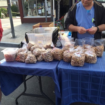 El Segundo Farmer's Market - Not a peanut girl but these are great!! - Farmers Market Near Me - El Segundo, California El Segundo Farmer's Market - Not a peanut girl but these are great!! - Farmers Market Near Me - El Segundo, California