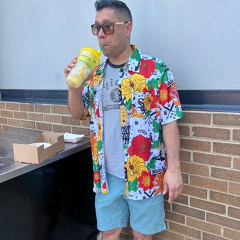 Rate Field - Hawaiian shirt day - Stadiums & Arenas Near Me - Chicago, Illinois