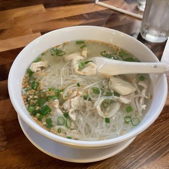 Koon Manee Thai and Sushi Restaurant - Noodle soup w/chicken - Thai Near Me - Jupiter, Florida