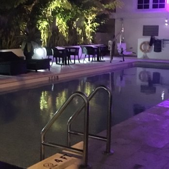 Hotel Croydon Miami Beach - Pool - Hotels Near Me - Miami Beach, Florida Hotel Croydon Miami Beach - Pool - Hotels Near Me - Miami Beach, Florida