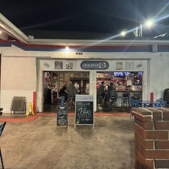 The Fillin Station - Exterior - Seafood Near Me - Biloxi, Mississippi