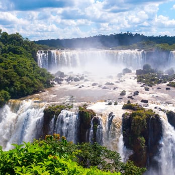 1. Traverse Tours & Travel
