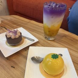 Guava cheesecake, ganache dulce de leche Guava cheesecake, ganache dulce de leche