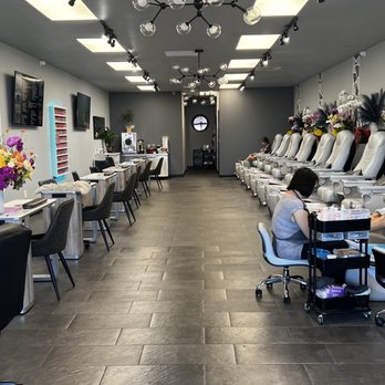 Three Sixty Nail Bar - Spacious salon!! - Nail Salons Near Me - Anaheim, California Three Sixty Nail Bar - Spacious salon!! - Nail Salons Near Me - Anaheim, California