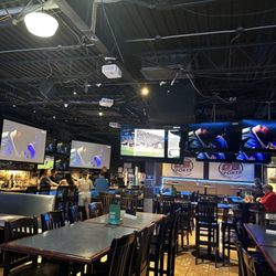 Q B Sports Bar Grill Games - Front of House