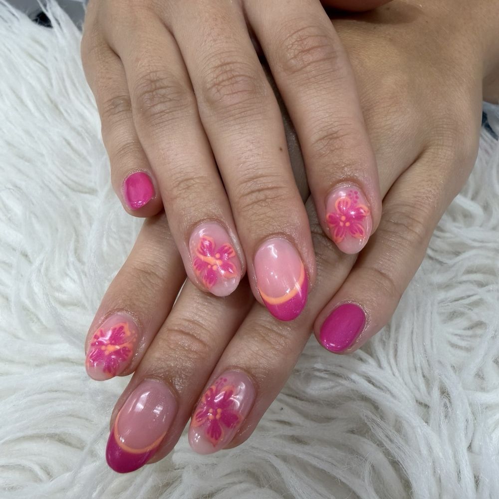 Gradient Nail - Nail Salons Near Me - Honolulu, Hawaii