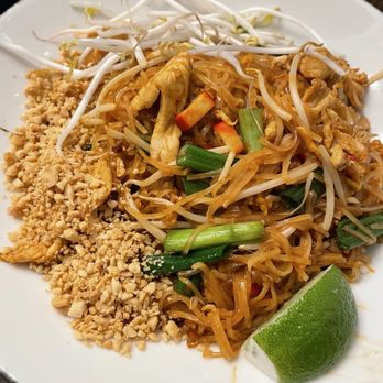 Donsak Thai Restaurant  - Pad Thai - Thai Near Me - Washington, DC, District of Columbia