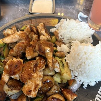 Fancy Q Sushi & Thai - This chicken and scallops hibachi was the bomb!!! So flavorful! . - Asian Fusion Near Me - Davenport, Florida Fancy Q Sushi & Thai - This chicken and scallops hibachi was the bomb!!! So flavorful! . - Asian Fusion Near Me - Davenport, Florida