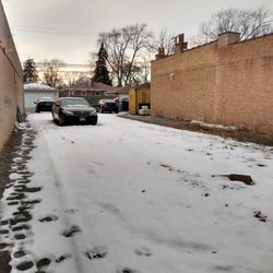 Driviom - almost empty parking lot