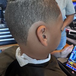 Hair Mechanix - Ace rocked this low taper fade