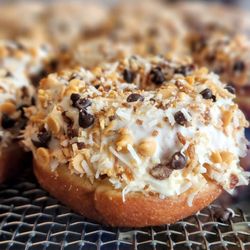 Doughnut Love - Magic Bar
