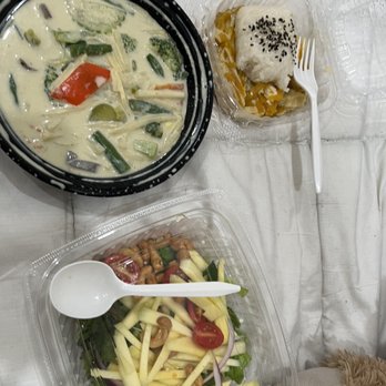 Chang Noi Thai - Thai Near Me - Staten Island, New York