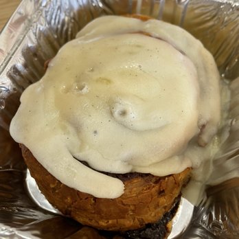 Little Ola's Biscuits - cinnamon roll - Salad Near Me - Austin, Texas