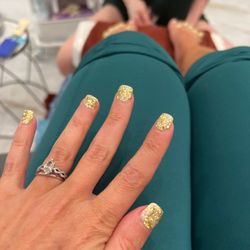 Golden Nail Lounge ATX - Dip mani and pedi