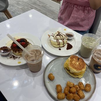 Fluffy Fluffy - Cafes Near Me - Schaumburg, Illinois Fluffy Fluffy - Cafes Near Me - Schaumburg, Illinois