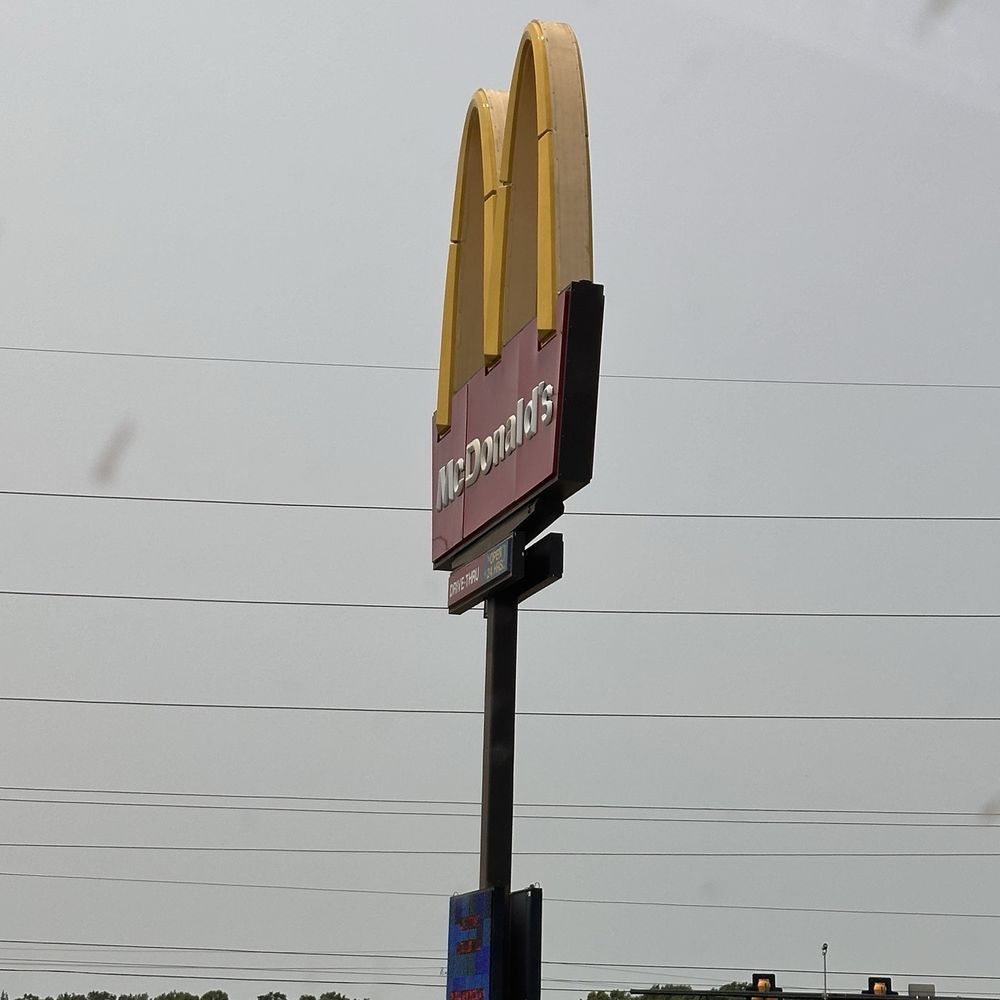 McDonald's - Burgers Near Me - Jackson, Tennessee