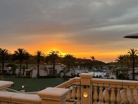 AVEO Table + Bar by null