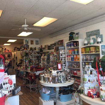 Scalawags - Pet Stores Near Me - Kennebunkport, Maine Scalawags - Pet Stores Near Me - Kennebunkport, Maine