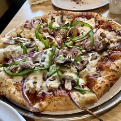 Papa Mckee's Pizzeria - BBQ mushroom and pepper pizza