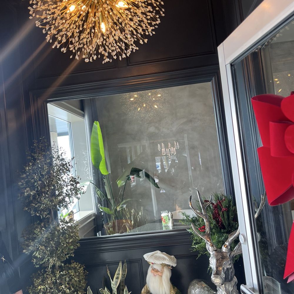 Ardiana’s Restaurant - Atrium - American Near Me - Novi, Michigan