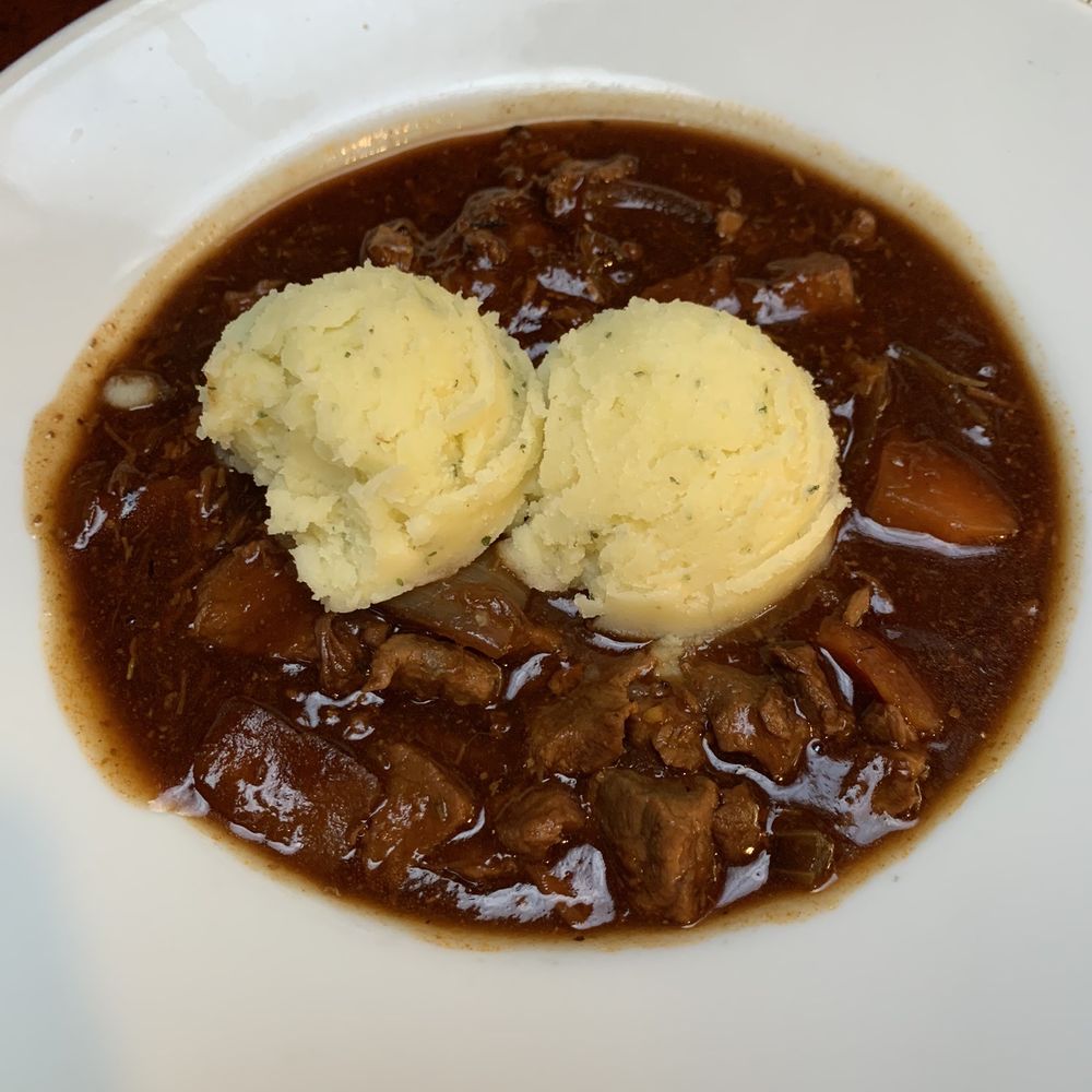 The Brazen Head - Guinness and Beef Stew - Pubs Near Me - Dublin, D The Brazen Head - Guinness and Beef Stew - Pubs Near Me - Dublin, D