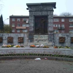 Monuments aux morts de Lomme
