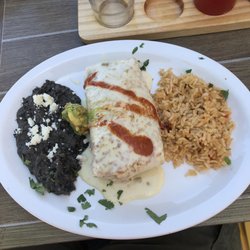 Rita's Cantina - Burrito especialle