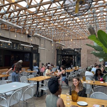 Pilsen Yards - Outdoor dining area (covered) - Tacos Near Me - Chicago, Illinois Pilsen Yards - Outdoor dining area (covered) - Tacos Near Me - Chicago, Illinois