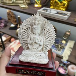 Qunubus - Kuan Yin
