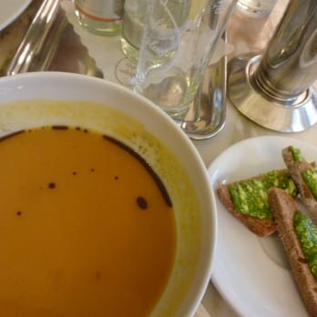Café Diglas - pumpkin-coconut milk soup with pesto on bread - Coffee & Tea Near Me - Vienna, 9