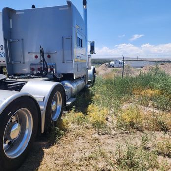 On Site Fleet Services - My truck in a ditch that on sight let roll into. - Auto Repair Near Me - Albuquerque, New Mexico