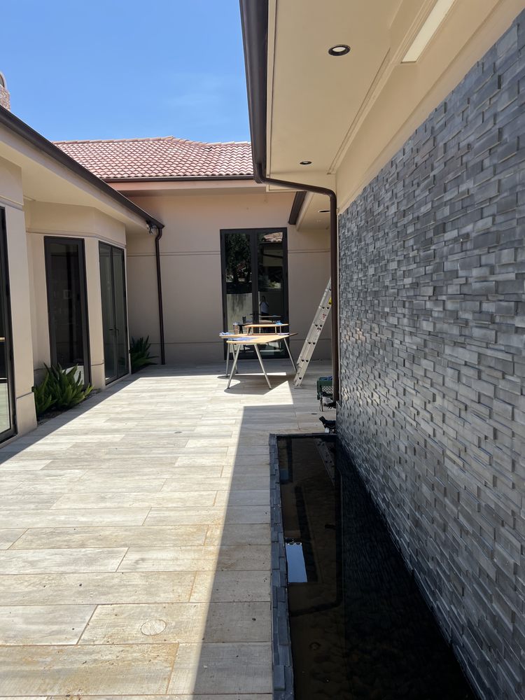 SQUEEGEE PROS 11 Photos Ventura, California Window Washing