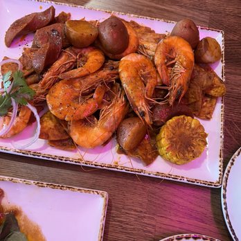 Madres Brunch - Breakfast & Brunch Near Me - Placentia, California