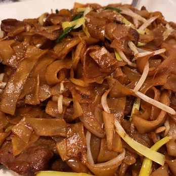 Arcadia Garden Cafe - Beef Chow Fun w/ Dark Soy Sauce - Chinese Near Me - Arcadia, California Arcadia Garden Cafe - Beef Chow Fun w/ Dark Soy Sauce - Chinese Near Me - Arcadia, California