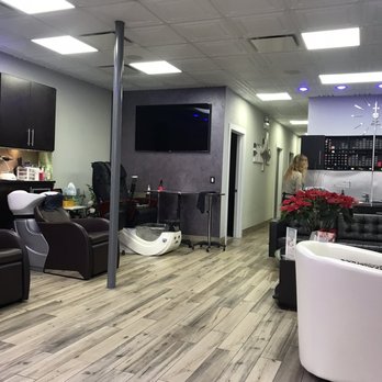 J'adore hair studio - View of hair wash area, rest room and sofa for color processing waiting - Hair Salons Near Me - Chicago, Illinois J'adore hair studio - View of hair wash area, rest room and sofa for color processing waiting - Hair Salons Near Me - Chicago, Illinois