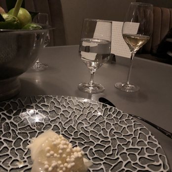 Alinea - New American Near Me - Chicago, Illinois
