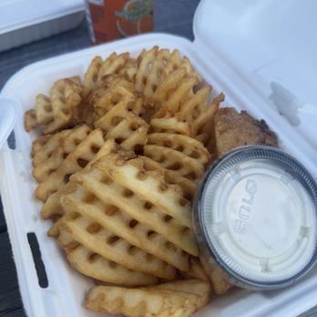Nona - Waffle fries - Fast Food Near Me - Honolulu, Hawaii