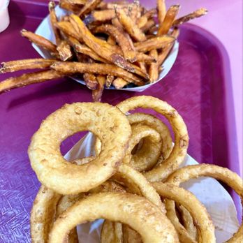 Big Al's Burgers at The Junction - Sweet potato fries & onion rings - Fast Food Near Me - Kanab, Utah Big Al's Burgers at The Junction - Sweet potato fries & onion rings - Fast Food Near Me - Kanab, Utah