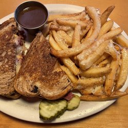 Sebago Brewing Company - Ruben with cheese fries and gravy