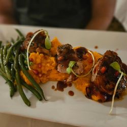 Desmonds Restaurant & Lounge - Peppercorn Crusted Pork Tenderloin w/Sweet Potato and Haricot Vert - protein was perf but the sweet potato was bland